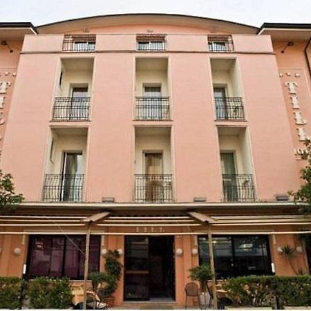 Hotel Till Rimini Eksteriør bilde